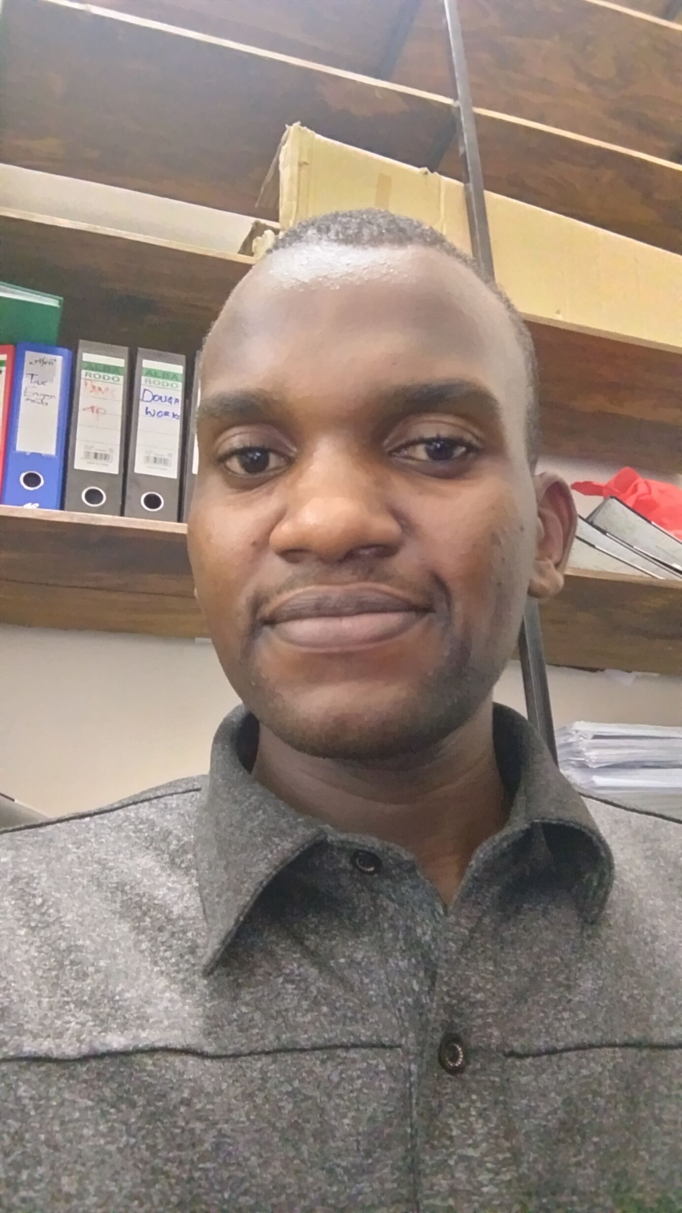 Ishengoma Kakwezi - Profile Photo